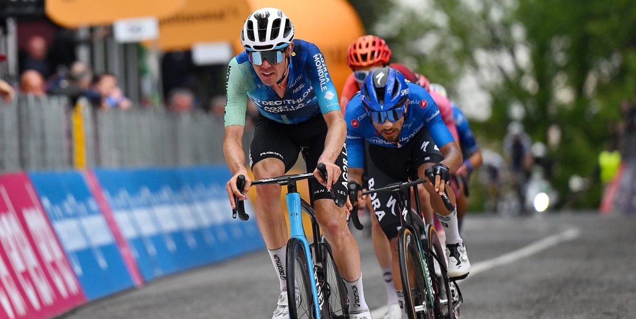Ben O’Connor vervangt Simon Yates als klassementskopman bij Jayco AlUla