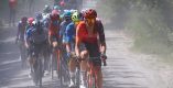 Giro 2025: Thymen Arensman kent pech in kansrijke positie tijdens gravelrit