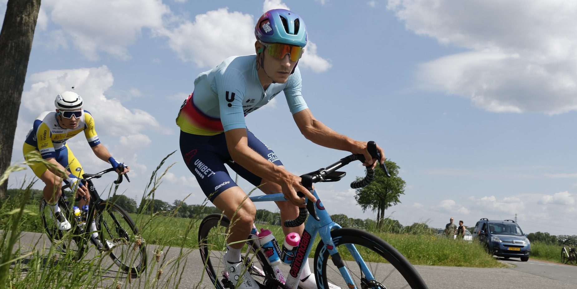 18-jarige Nederlander en Lander Loockx tonen zich in Région Pays de la