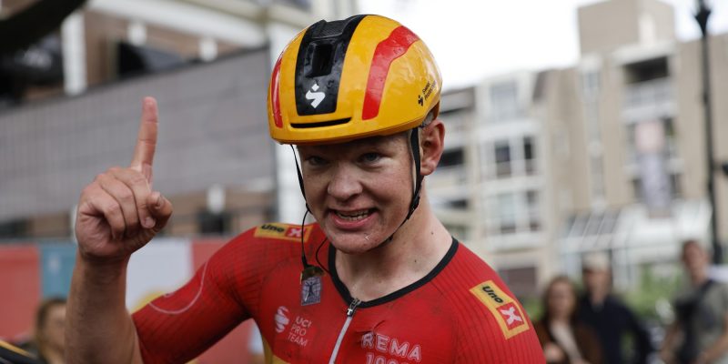 Tord Gudmestad bezorgt Uno-X Mobility verrassende zege in Veenendaal: “Het was ogen dicht en gaan”