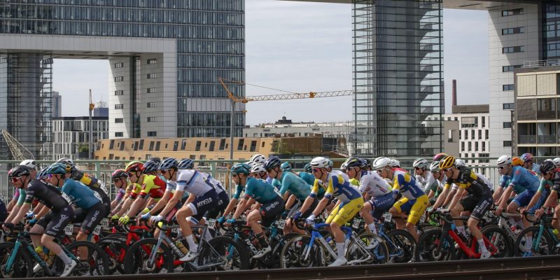 Kopgroep in Rund um Köln kan overstekende vrouw ontwijken, maar haar rollator niet