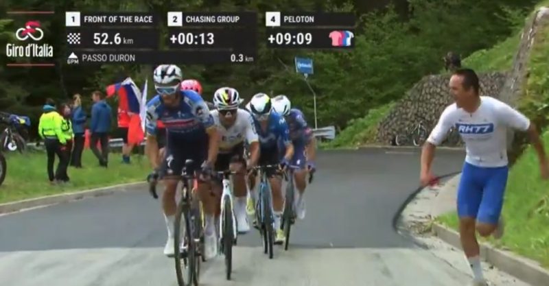 Giro 2024: Wie hebben we daar? Johnny Hoogerland sprint even mee met kopgroep