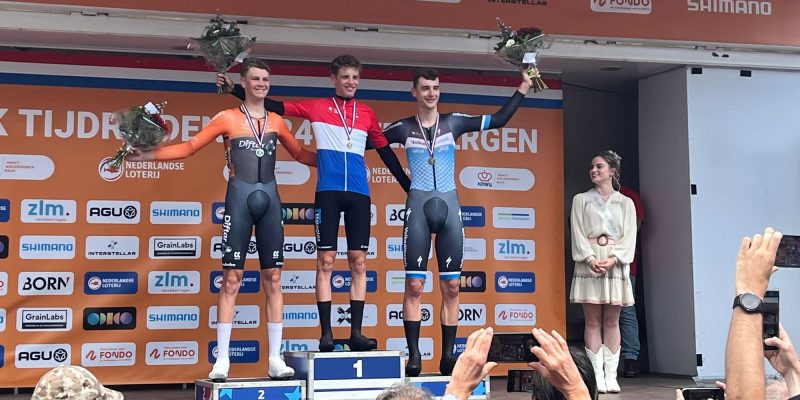 Wessel Mouris verovert Nederlandse beloftentitel tijdrijden, Huub Artz ver buiten medailles