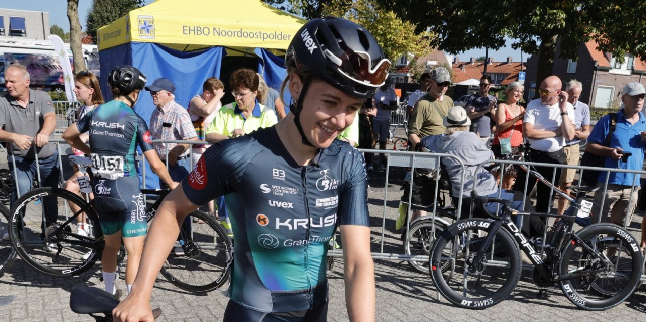 Femke de Vries stapt per direct over naar Visma | Lease a Bike