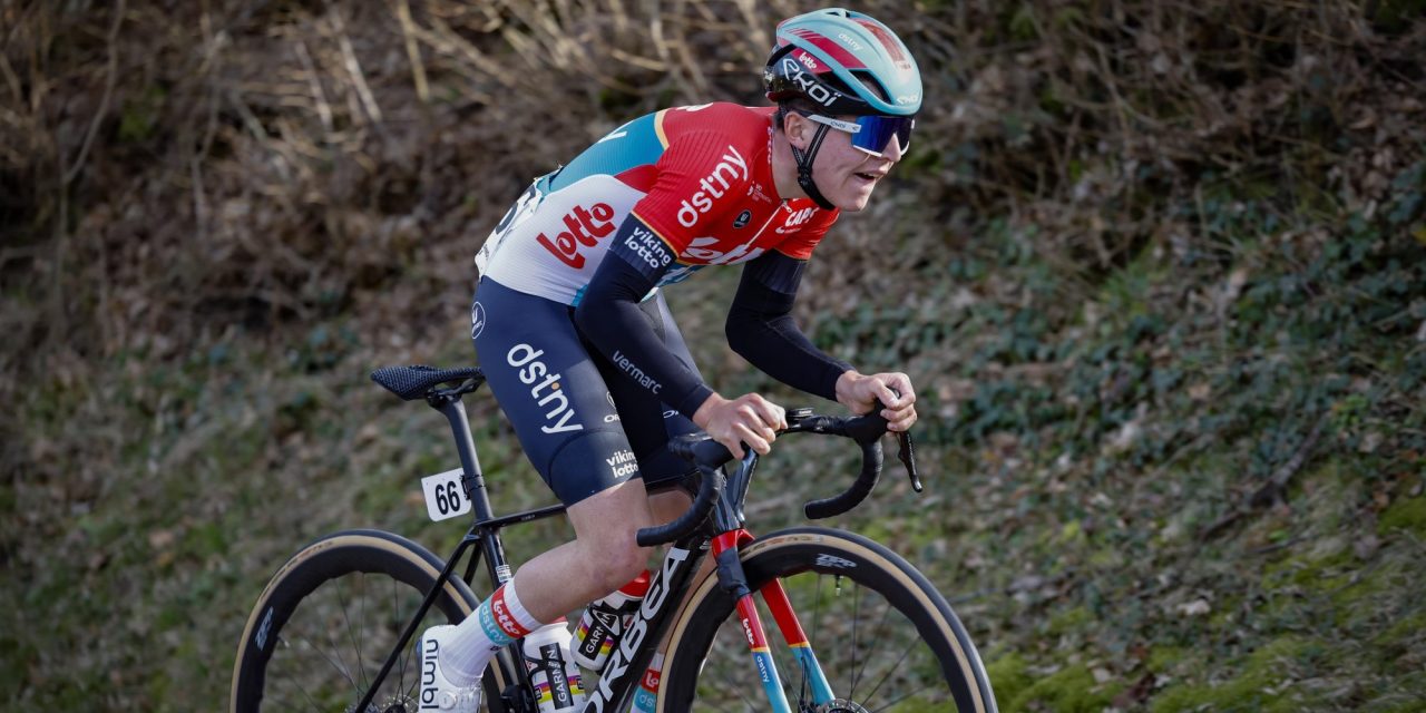 Jarno Widar slaat dankzij groots nummer dubbelslag in Giro Valle d’Aosta