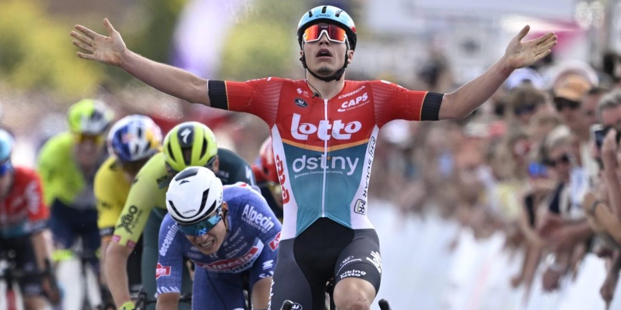Arnaud De Lie knalt naar Belgische titel na sprintduel met Philipsen, Meeus, Van Aert en Merlier