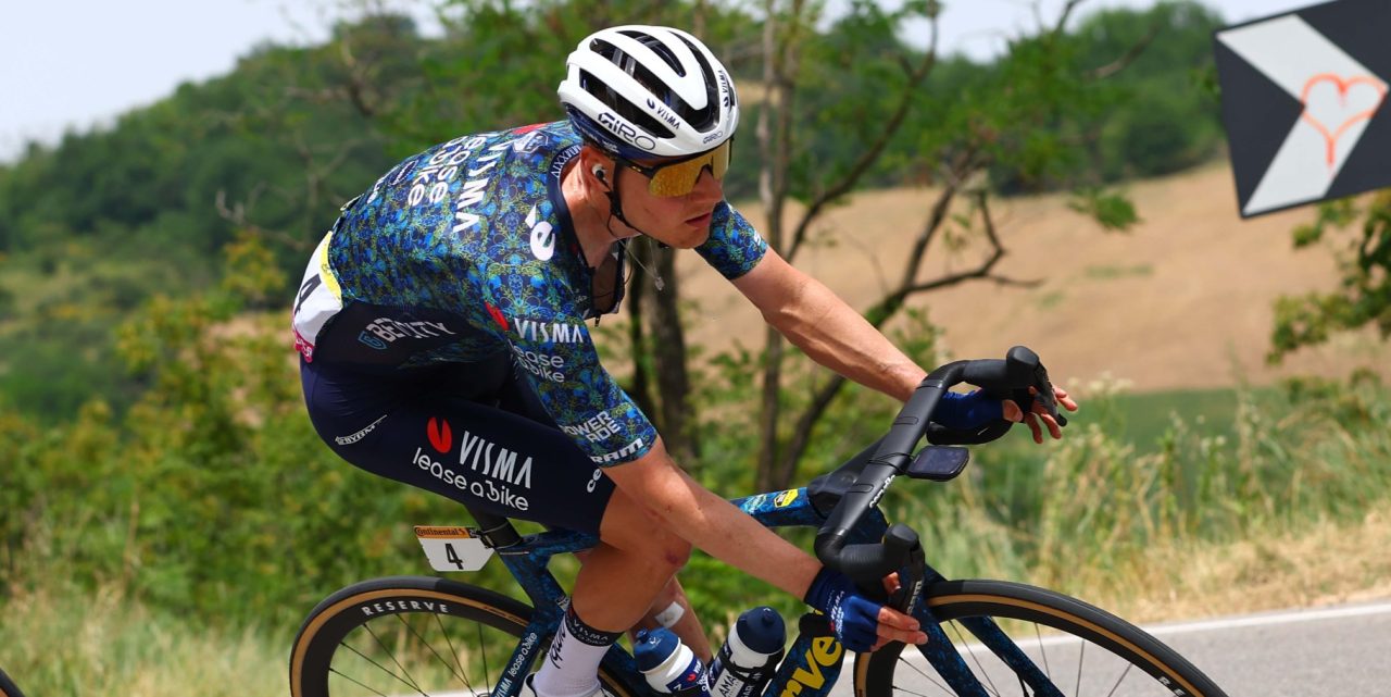 Tour 2024: Wilco Kelderman gevallen op schouder, arm en knie in eerste etappe