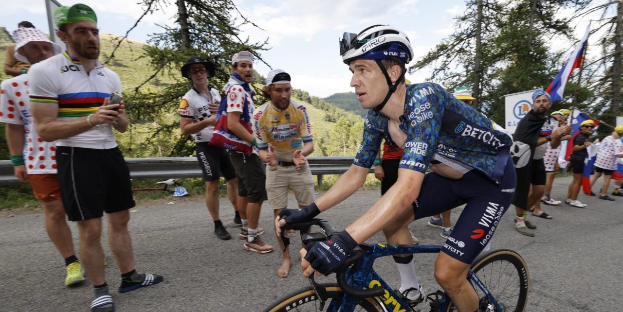 Bart Lemmen steenkapot na drie weken Tour: “Maar ik heb het gigantisch naar mijn zin gehad”