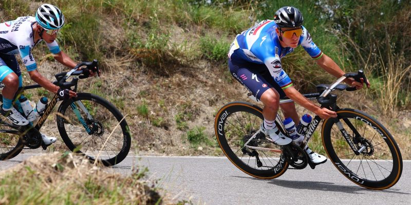 Remco Evenepoel reed openingsrit Tour met ongelanceerde S-Works schoenen