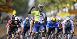 Tour 2024: Biniam Girmay brengt Eritrea met sprintzege in extase, Carapaz pakt geel