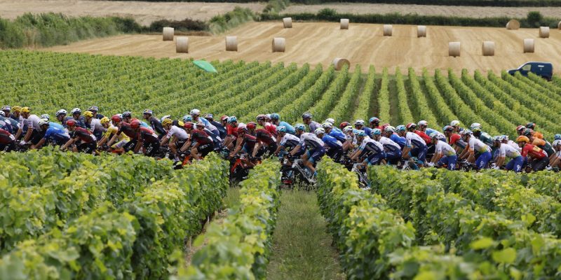 Winactie: Voorspel de winnaar van etappe 14 in de Tour en win een set Supacaz Fly Carbon-bidonhouder