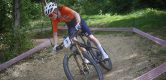 Parijs 2024: Puck Pieterse in achtervolging na pech op mountainbike