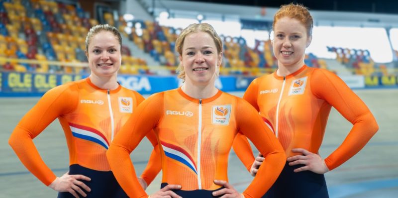 Parijs 2024: KNWU presenteert speciaal tenue Nederlandse selecties voor Olympische Spelen