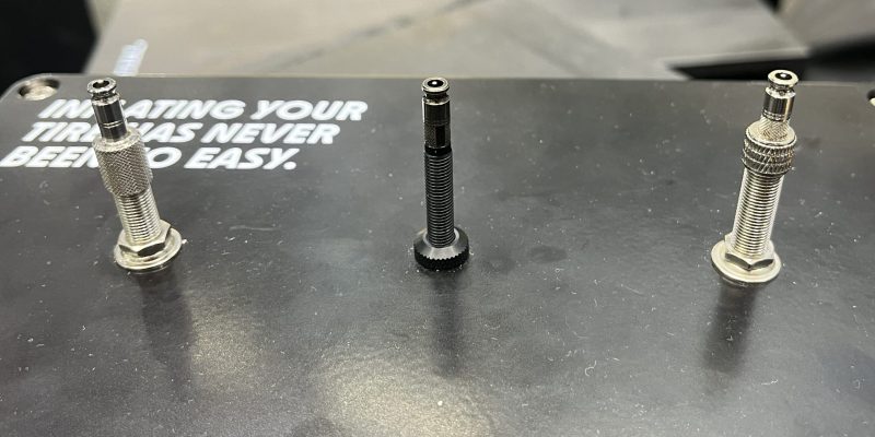Eurobike 2024: Schwalbe introduceert met Clik Valve nieuw type ventiel