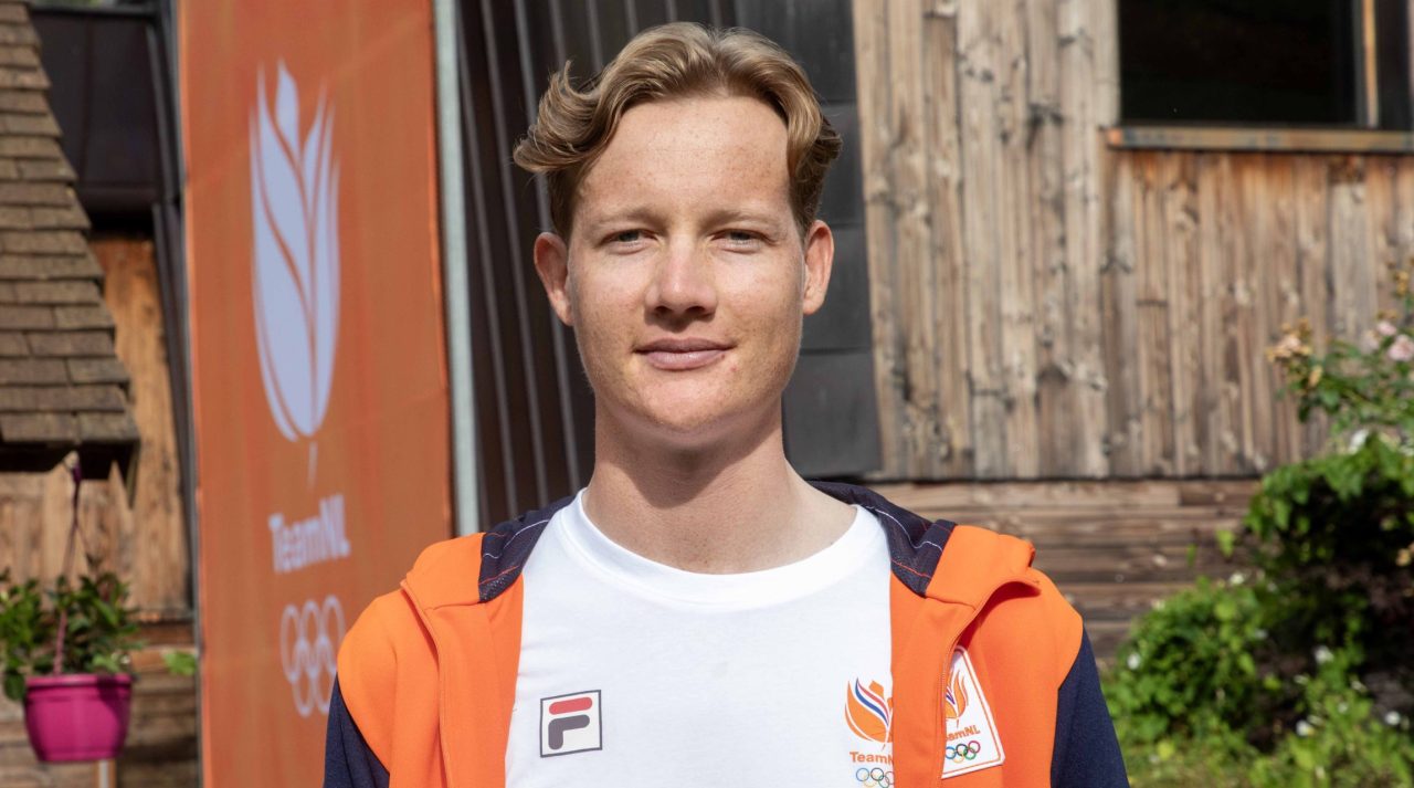 Daan Hoole moet ‘flink aan de bak’ in eerste uren olympische wegrit: “Maar hopelijk niet te veel”