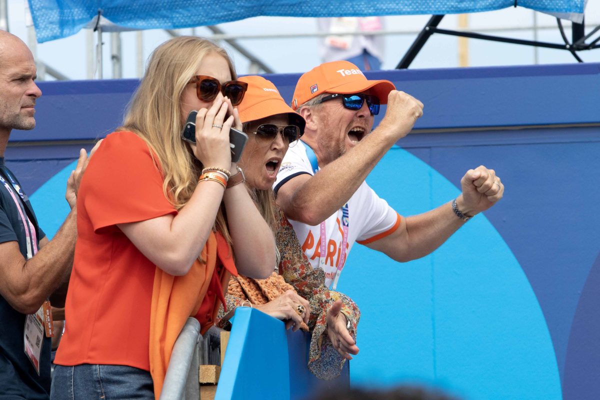Koning Willem-Alexander en koningin Maxima lunchen met Nederlandse wielrenners