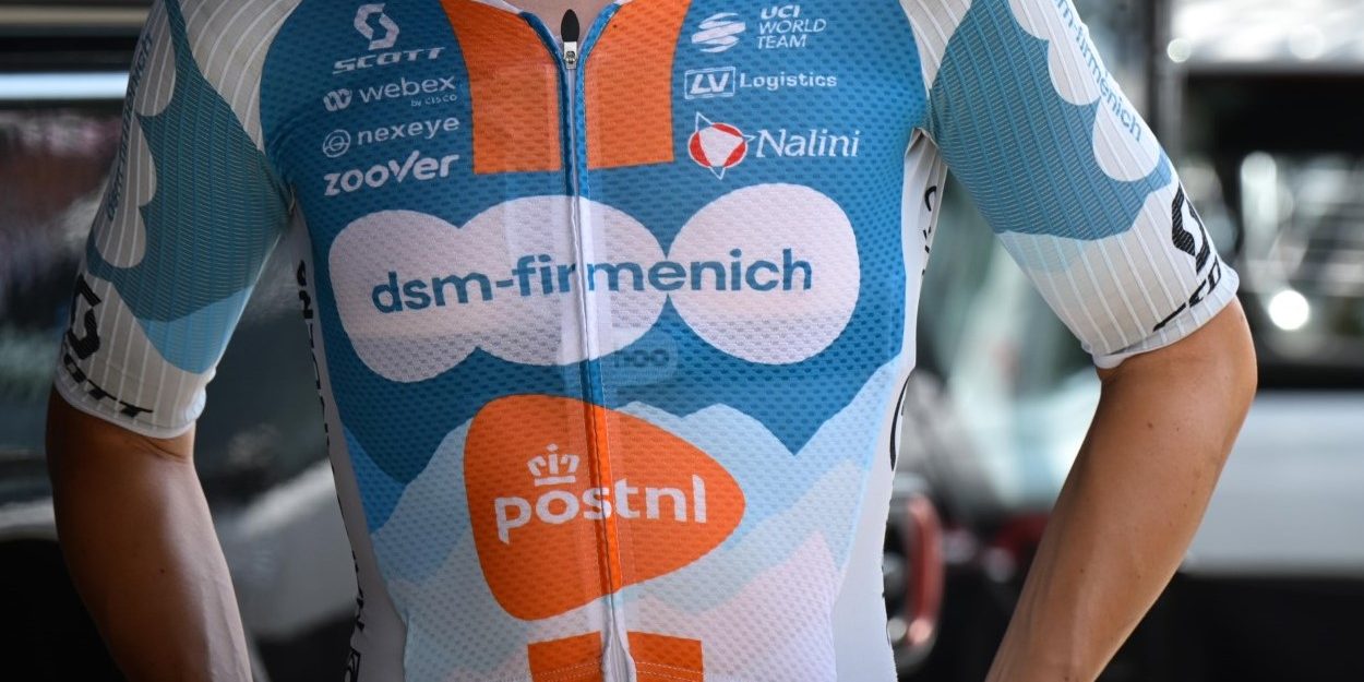 dsm-firmenich PostNL geeft stagecontract aan 20-jarig talent Bjoern Koerdt