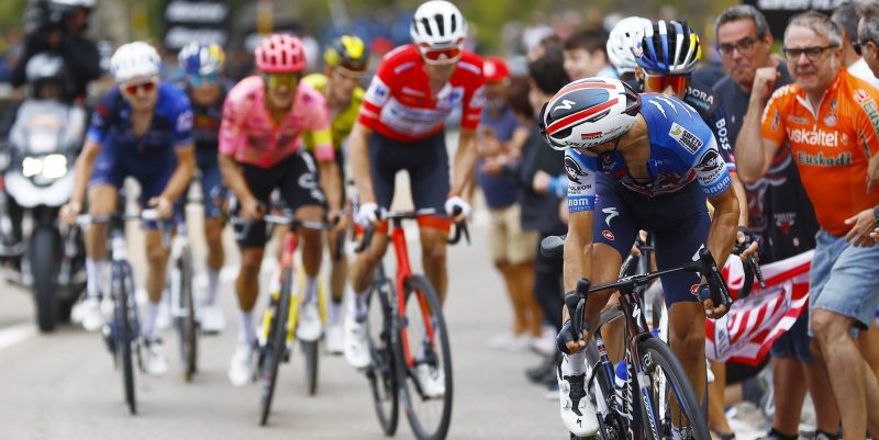 Dit zeiden Carlos Rodríguez en Mikel Landa na minimaal tijdverlies op de klim naar Lagos de Covadonga