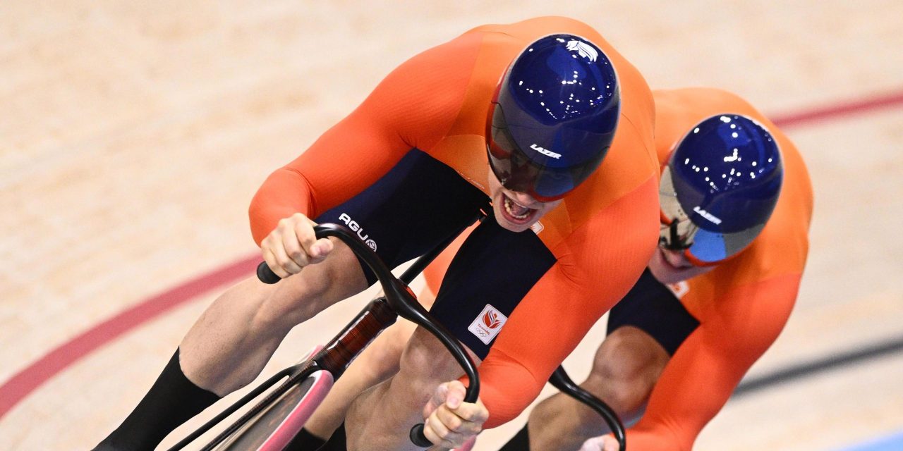 Teamsprinters na gouden recordrace: “Ongelooflijk, bizar, onwerkelijk… Buitenaards!”