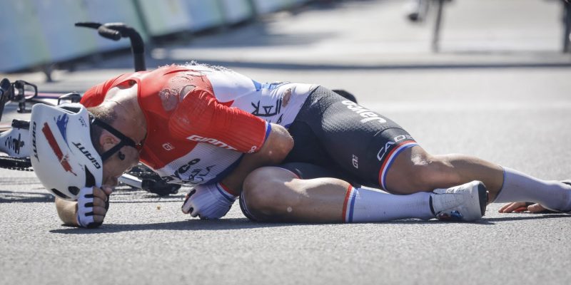 Dylan Groenewegen breekt sleutelbeen en mist meerdere koersweken in het najaar