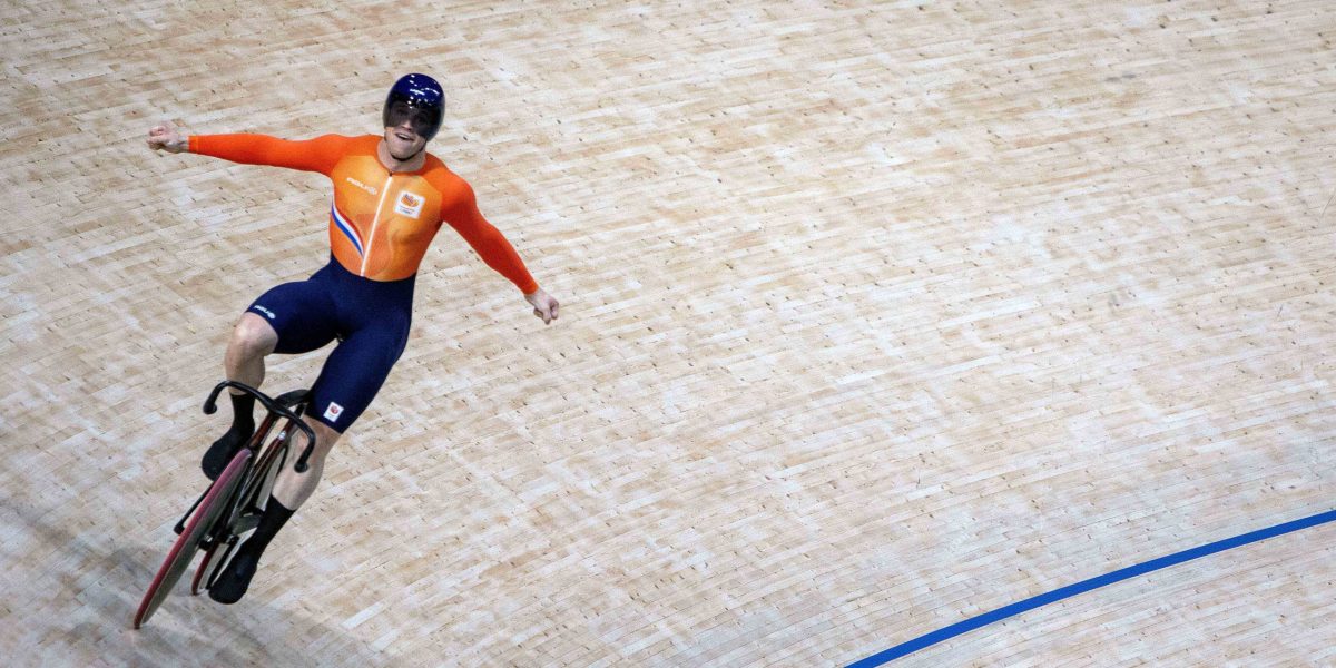 Harrie Lavreysen doet olympische finale over op asfalt van Luyksgestel
