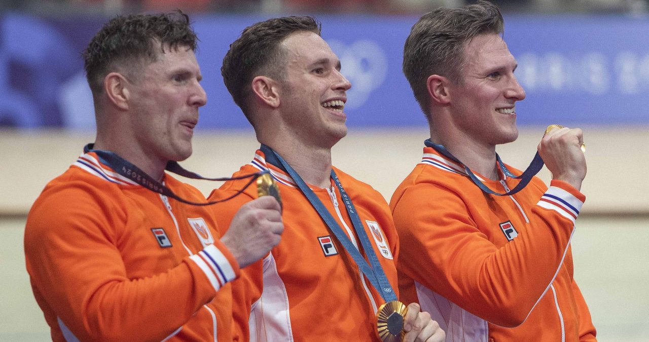 Baansprinters volgen Jumbo-Visma op als Wielerploeg van het Jaar