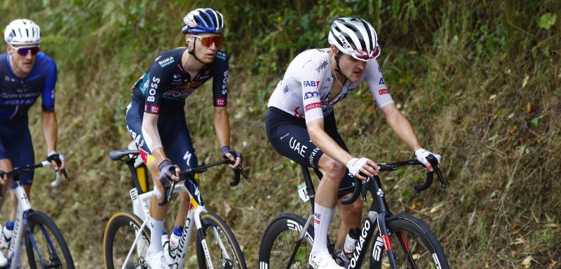 Vuelta 2024: Liveblog etappe 15 – Castrillo juicht op Cuitu Negru, Roglic en Mas winnen tijd op O’Connor