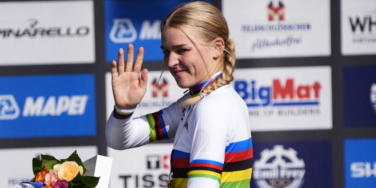 WK 2024: Cat Ferguson klasse apart in tijdrit voor junioren vrouwen, Fee Knaven grijpt naast medaille