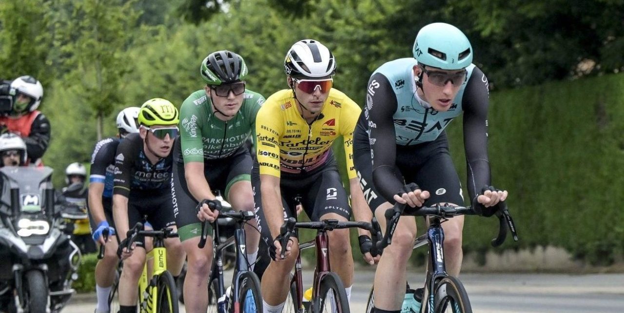 Daan van Sintmaartensdijk zegeviert na dominant optreden BEAT Cycling in Beachrace Texel