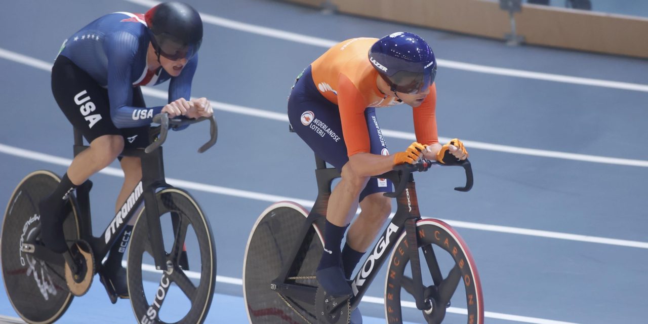 Chaotische scratch levert geen WK-medailles op voor Vincent Hoppezak en Jules Hesters