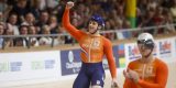 Harrie Lavreysen laat Hoogland kansloos en pakt voor zesde keer op rij WK-goud op sprint