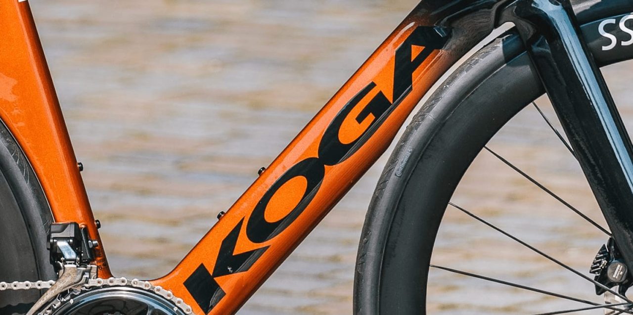 Noodlijdend moederbedrijf Batavus en Koga sluit laatste Nederlandse fietsfabriek
