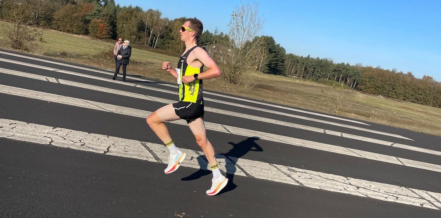 Wow! Bart Lemmen pakt podiumplek in hardloopwedstrijd met zeer snelle 10 kilometer