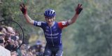 Indrukwekkende Lars van der Haar soleert naar zege in Koppenbergcross, bizar incident met fan en Eli Iserbyt