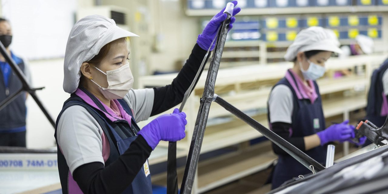 Beeldreportage: op bezoek bij Giant’s carbonfabriek