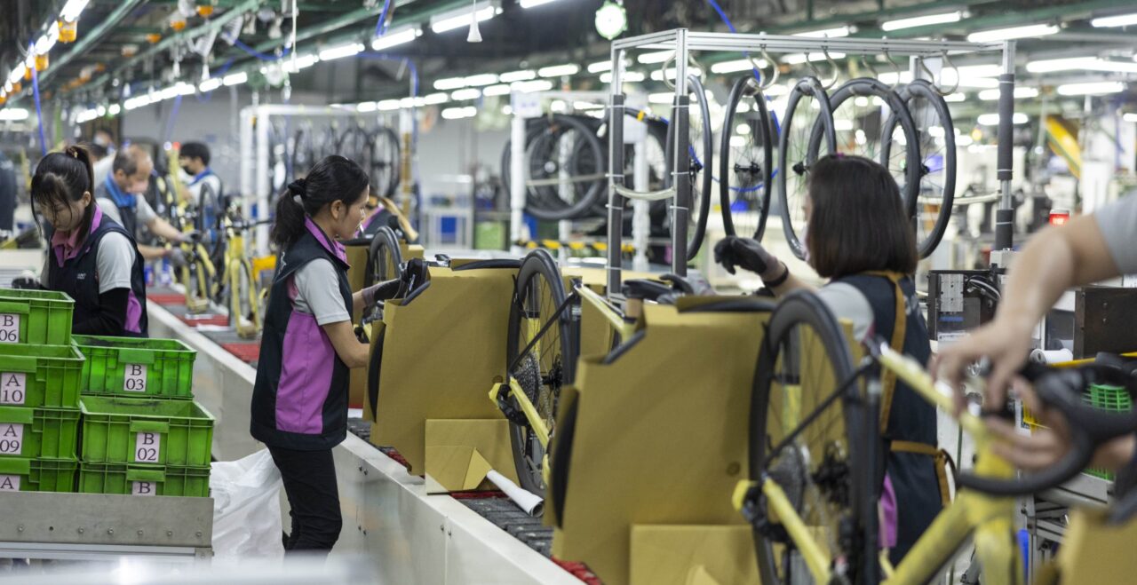 CEOs van Canyon, Specialized en Pon.bike slaan handen ineen voor verduurzaming