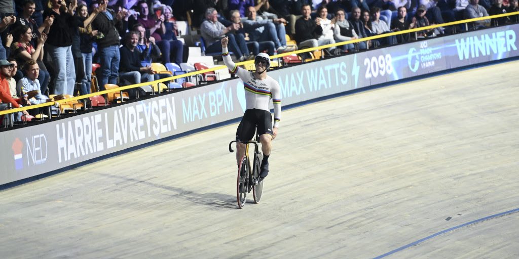 Harrie Lavreysen verovert in Apeldoorn de leiding in UCI Track Champions League