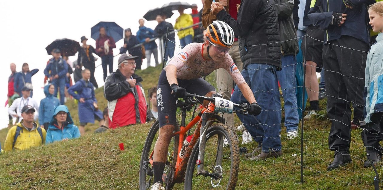 Geen vierde titel: favoriet Anne Tauber moet meerdere erkennen op NK mountainbike