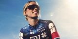 Demi Vollering shinet in het nieuwe shirt van FDJ-SUEZ
