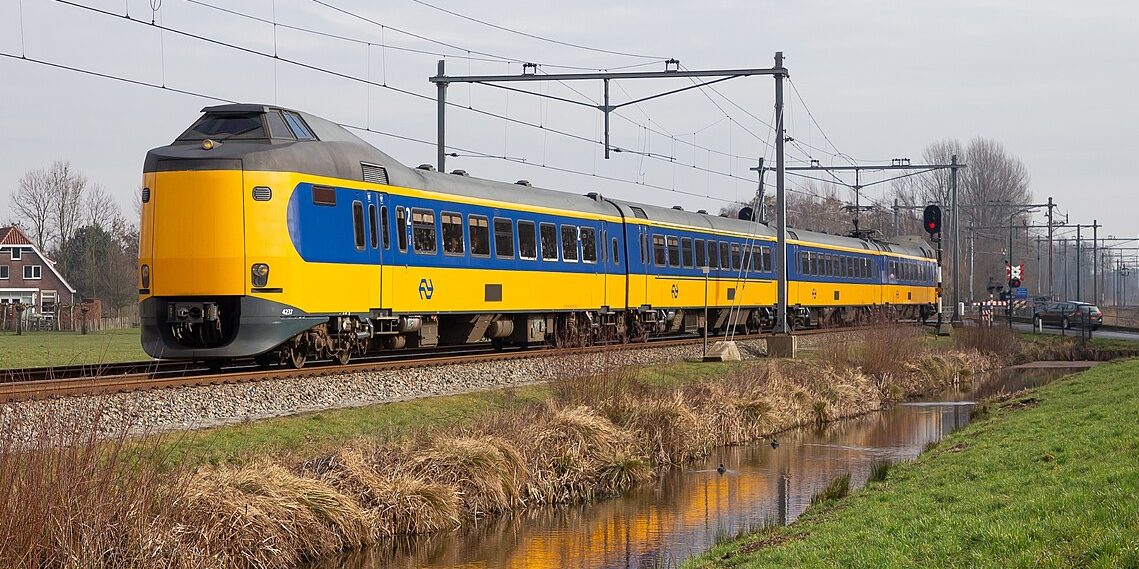Fietsers willen betere voorzieningen en meer fietsplaatsen in de trein