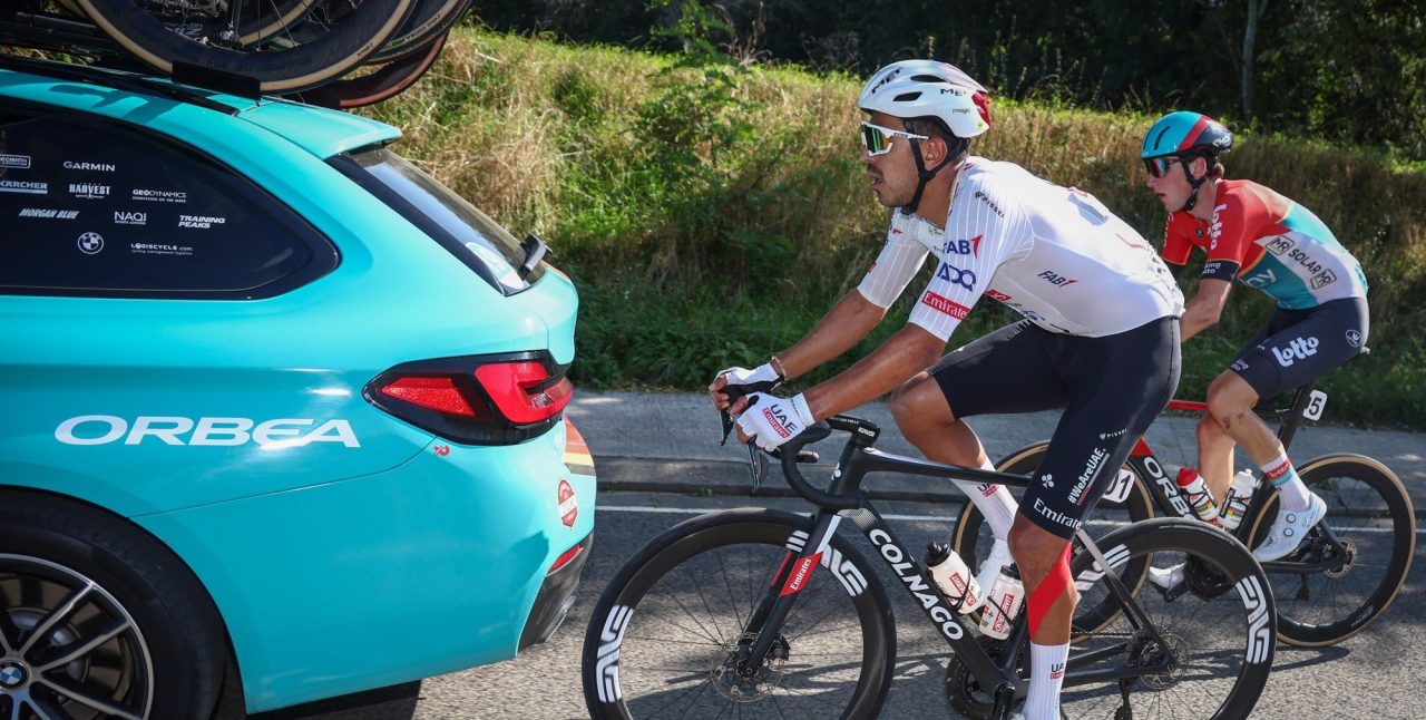 Dieven stelen fietsen en andere waardevolle objecten van Juan Sebastián Molano