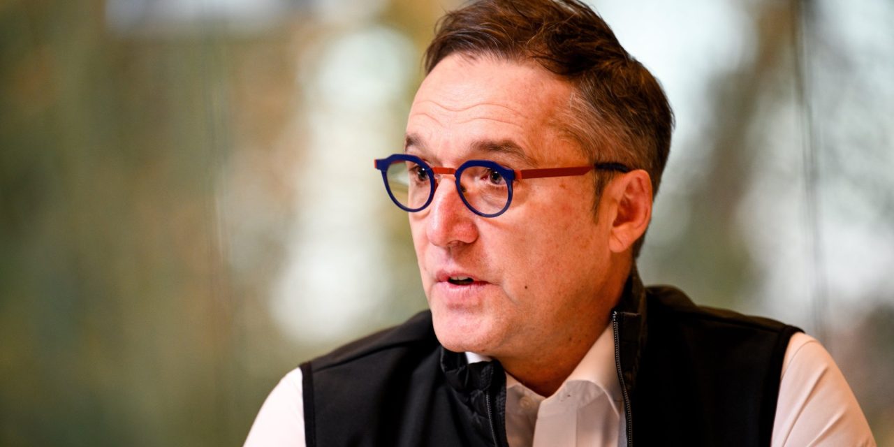 ‘Stéphane Heulot volgt Jean-René Bernaudeau op als manager van TotalEnergies’