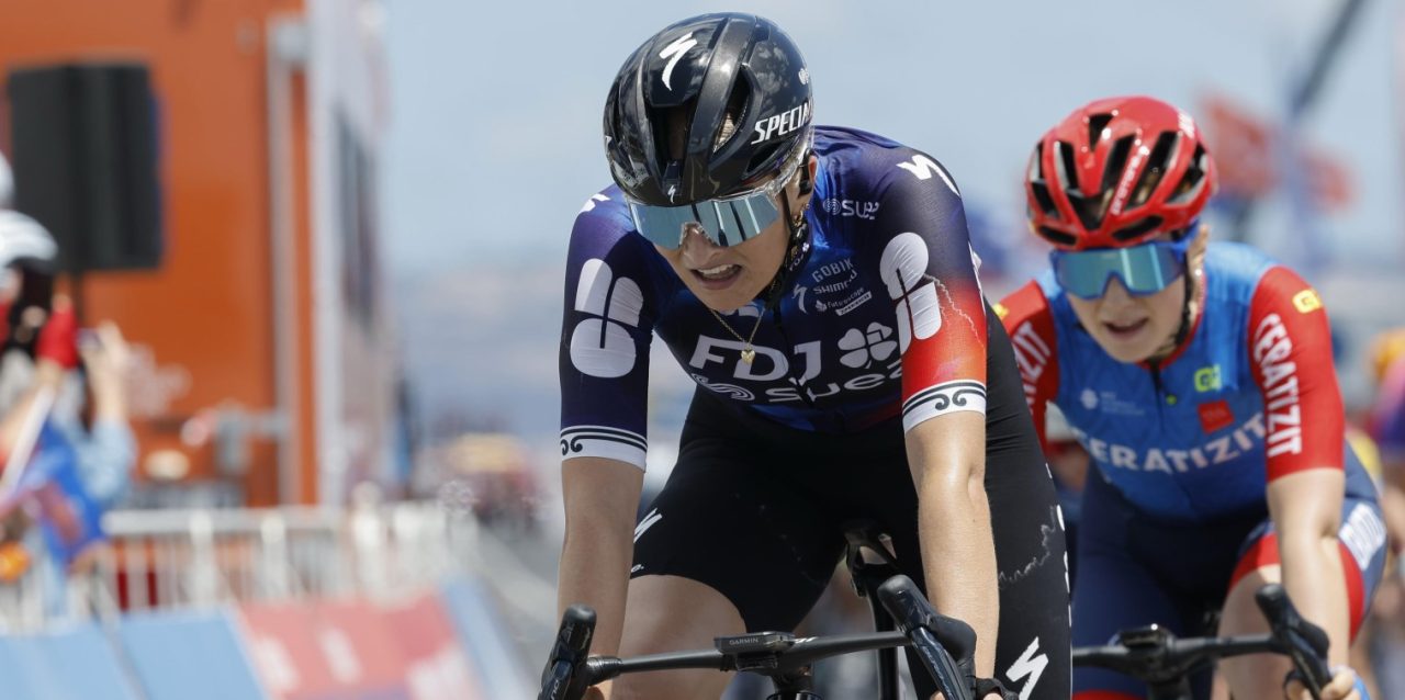 Ally Wollaston is los en wint ook Cadel Evans Great Ocean Road Race, Karlijn Swinkels tweede