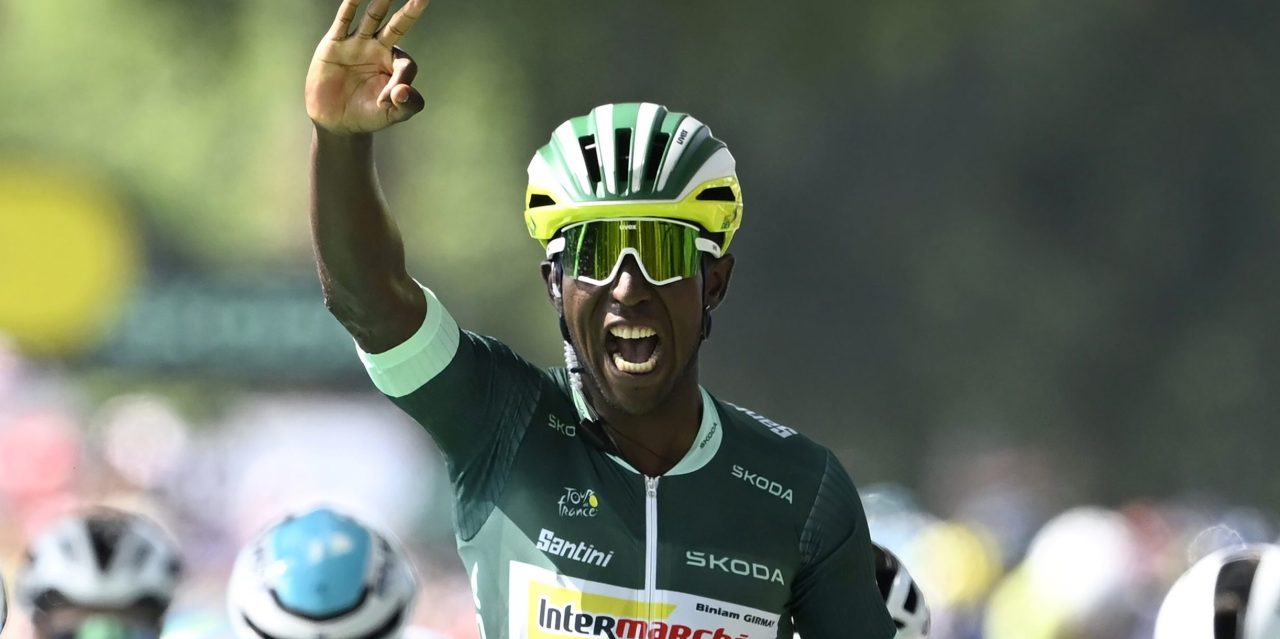 Stijlvol, veelzijdig en succesvol, dat is de Surge Aero-helm van Uvex