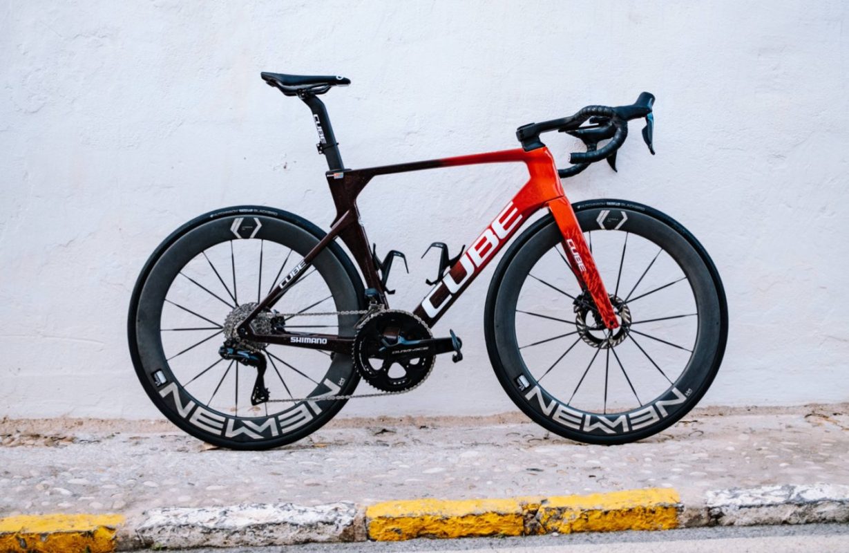 Intermarché-Wanty onthult nieuwe fiets voor 2025, mét opvallend design
