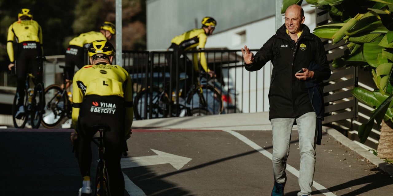 Visma | Lease a Bike waarschuwt renners voor technische ploegentijdrit: “Wedstrijd duurt drie weken”