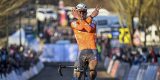 Zeven WK-titels in het veld: Mathieu van der Poel evenaart record Erik De Vlaeminck