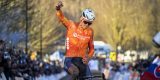WK veldrijden 2025: Mathieu van der Poel verovert zevende wereldtitel, ook Van Aert en Nys op het podium