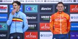 Wout van Aert put vertrouwen uit WK tegen Mathieu van der Poel: “Hield ongeveer gelijke tred”