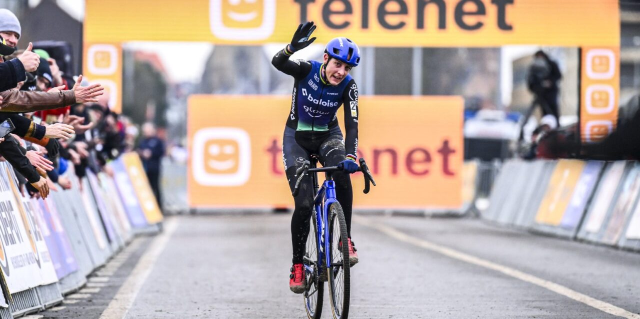 Lucinda Brand en Niels Vandeputte winnen eindklassement Superprestige 2024-2025